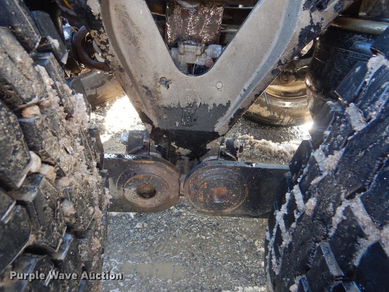 image for item DJ8576 2001 Kenworth T800  semi truck