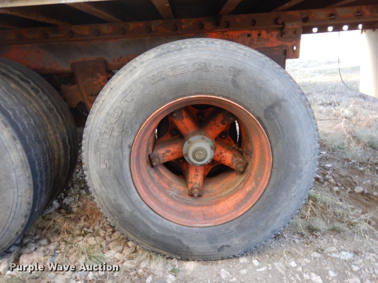 image for item EY9034 1990 Wabash dry van trailer