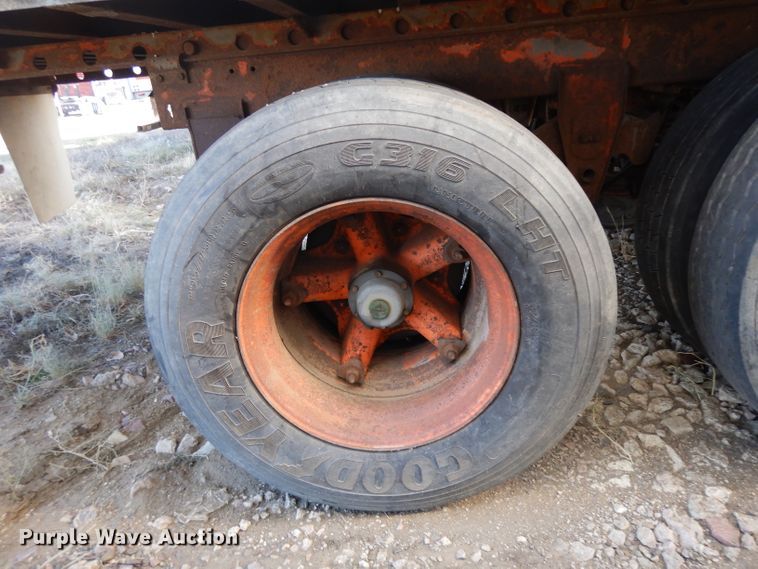 image for item EY9034 1990 Wabash dry van trailer