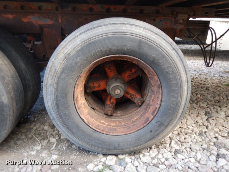 image for item EY9034 1990 Wabash dry van trailer