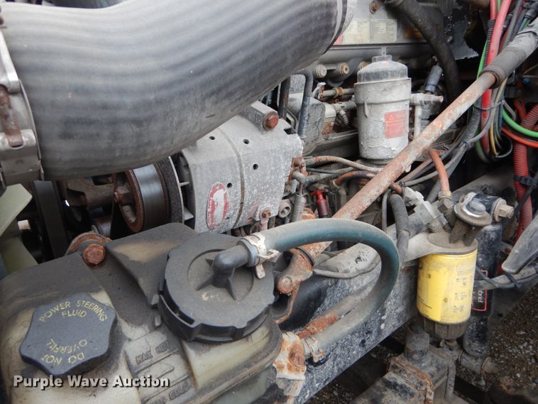 image for item GV9183 2006 Freightliner Columbia  semi truck