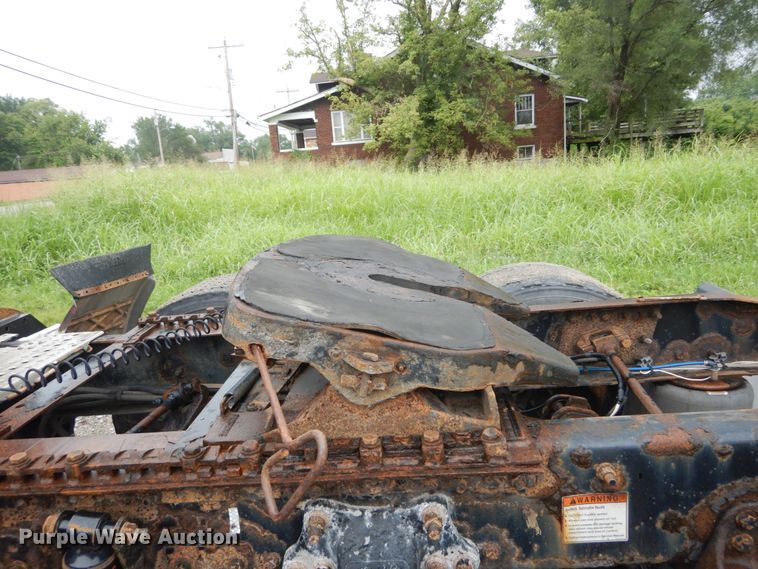 image for item GV9183 2006 Freightliner Columbia  semi truck