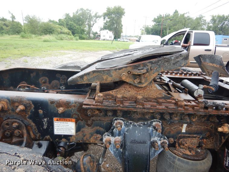 image for item GV9183 2006 Freightliner Columbia  semi truck