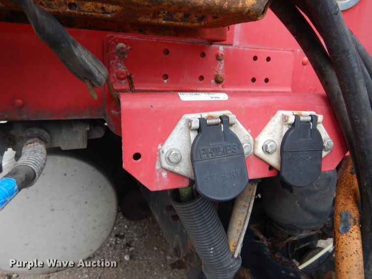 image for item GV9183 2006 Freightliner Columbia  semi truck