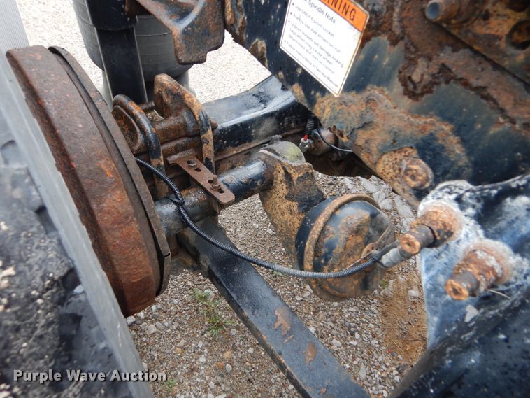 image for item GV9183 2006 Freightliner Columbia  semi truck