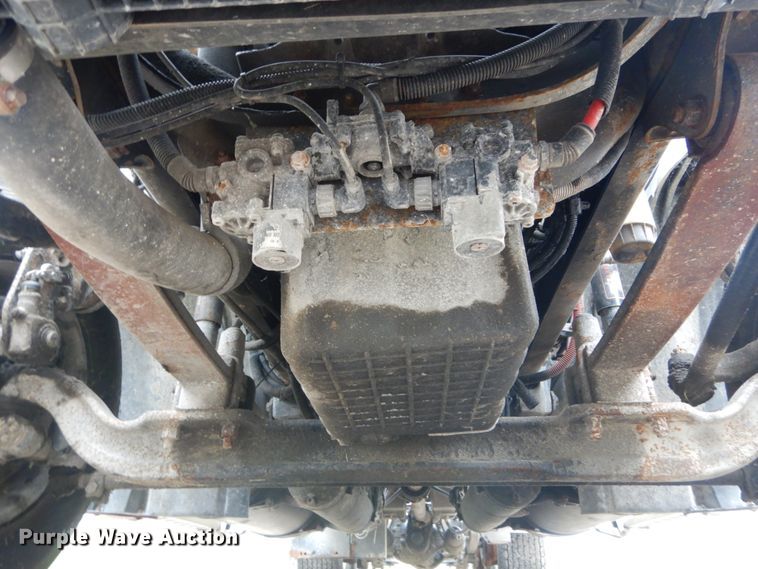 image for item GV9183 2006 Freightliner Columbia  semi truck