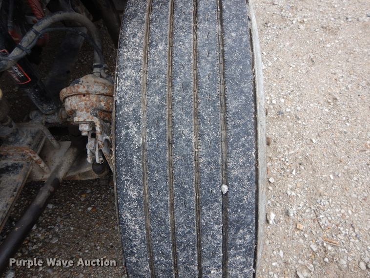 image for item GV9183 2006 Freightliner Columbia  semi truck