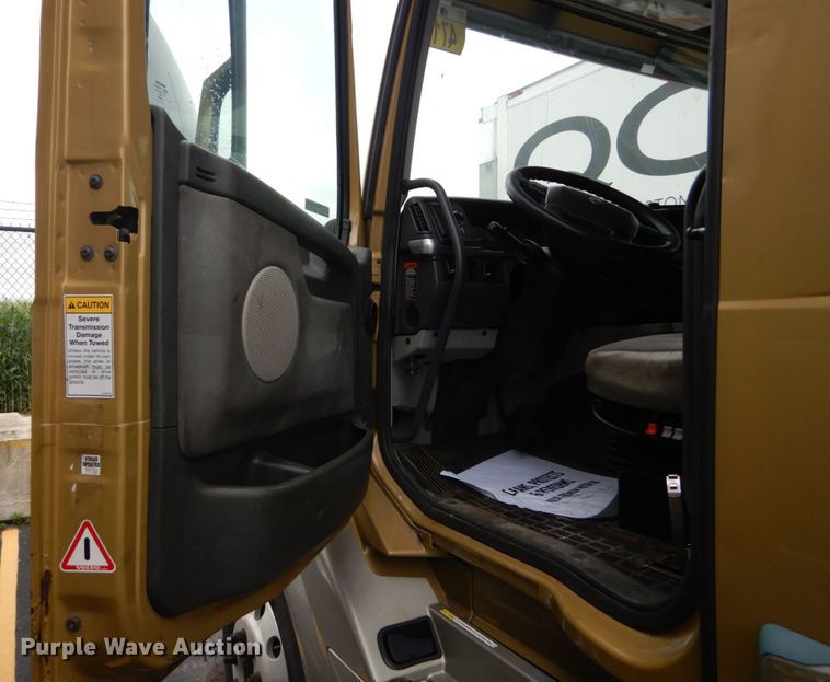 image for item GV9184 2009 Volvo VNL670  semi truck