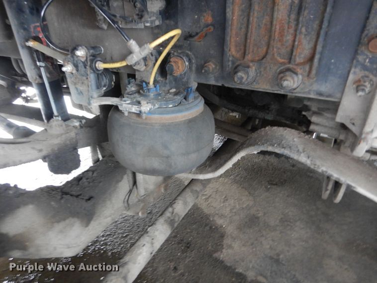 image for item GV9184 2009 Volvo VNL670  semi truck