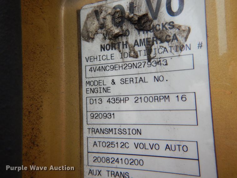 image for item GV9184 2009 Volvo VNL670  semi truck