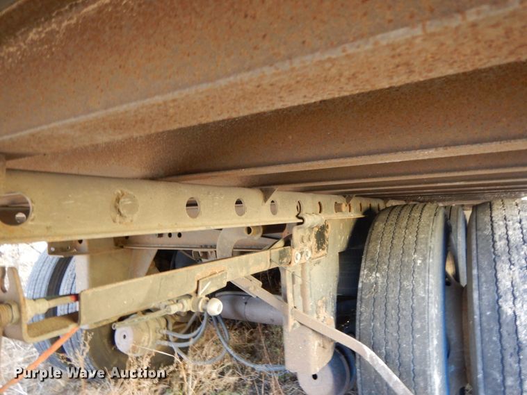 image for item HP9107 2001 Utility dry van trailer