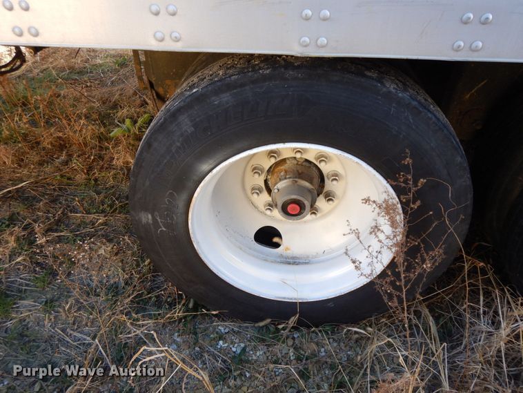 image for item HP9107 2001 Utility dry van trailer