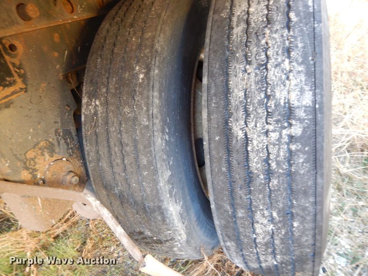 image for item HP9107 2001 Utility dry van trailer