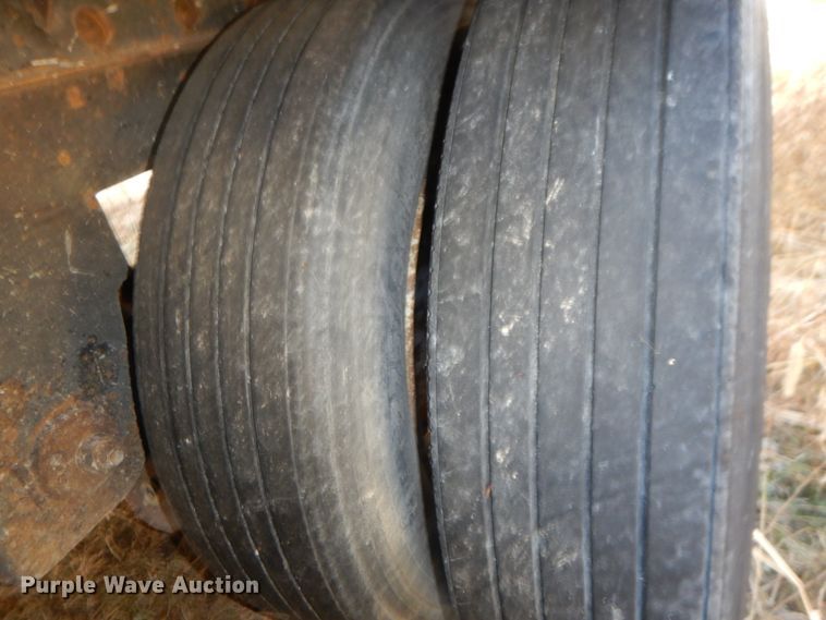 image for item HP9107 2001 Utility dry van trailer