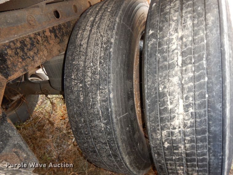 image for item HP9107 2001 Utility dry van trailer