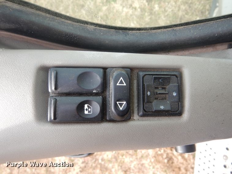 image for item HW9758 2012 Kenworth T700  semi truck