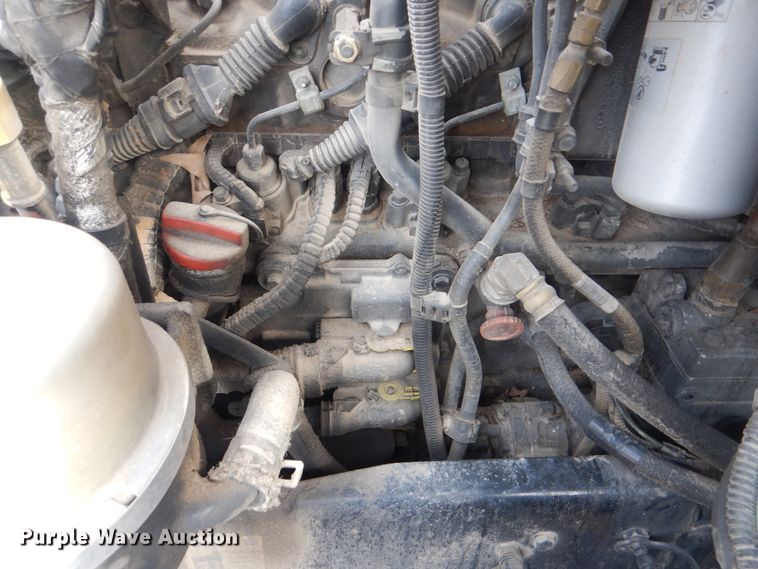 image for item HW9758 2012 Kenworth T700  semi truck