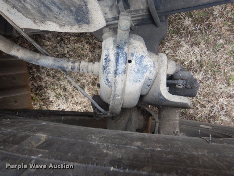 image for item HW9758 2012 Kenworth T700  semi truck