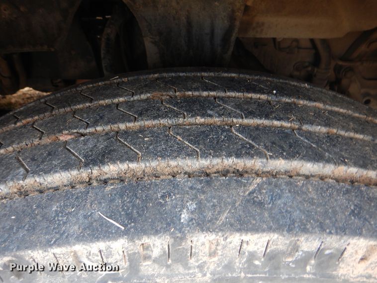 image for item HW9758 2012 Kenworth T700  semi truck