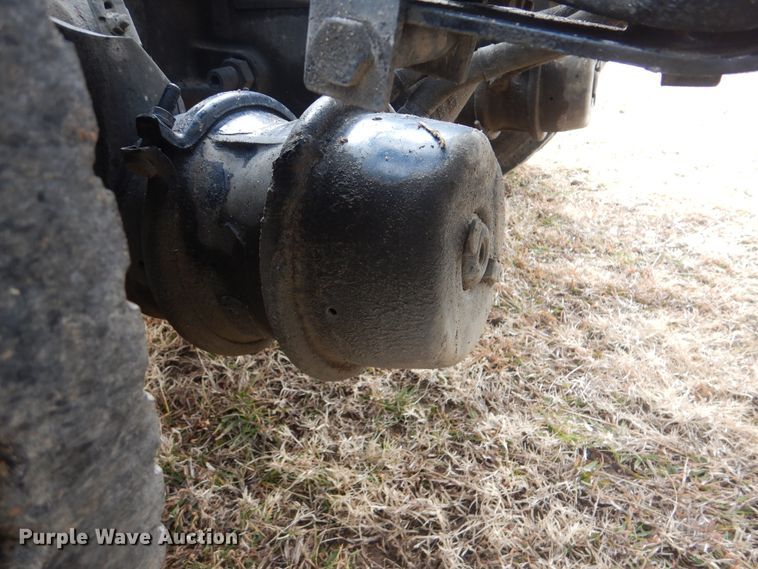 image for item HW9758 2012 Kenworth T700  semi truck