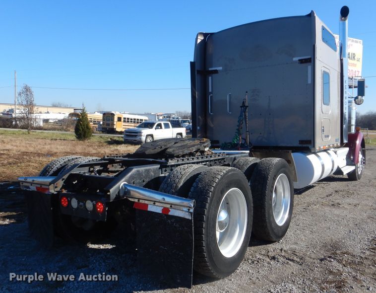 image for item HX9056 2008 Kenworth W900  semi truck