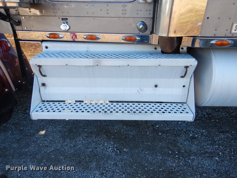 image for item HX9056 2008 Kenworth W900  semi truck