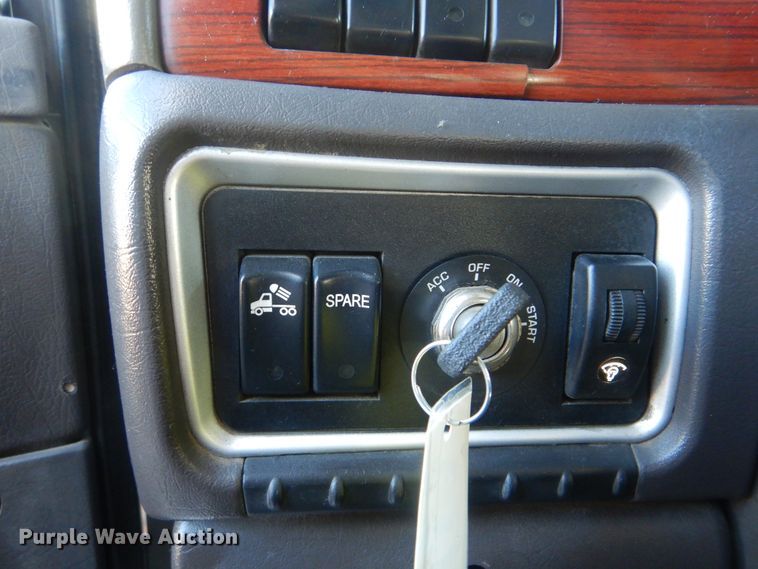 image for item HX9056 2008 Kenworth W900  semi truck