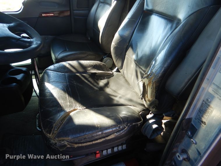 image for item HX9056 2008 Kenworth W900  semi truck