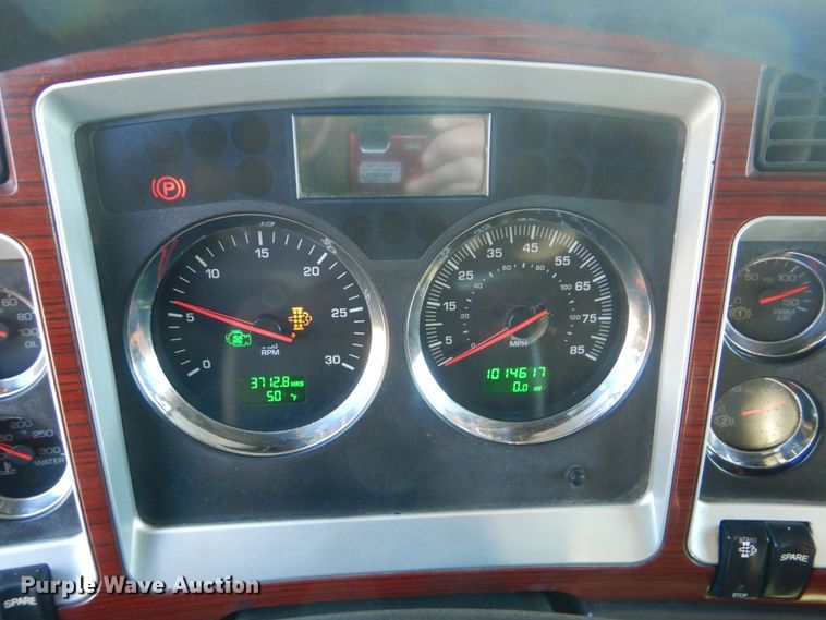 image for item HX9056 2008 Kenworth W900  semi truck