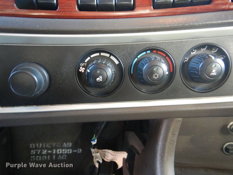 image for item HX9056 2008 Kenworth W900  semi truck