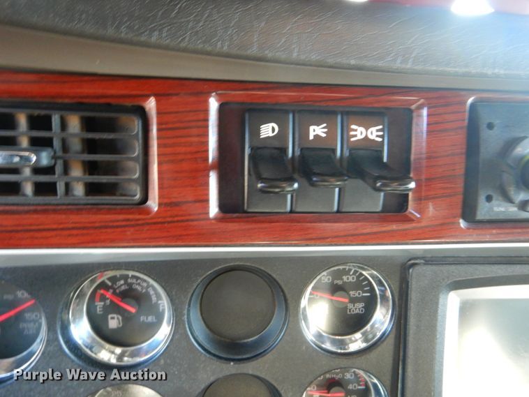 image for item HX9056 2008 Kenworth W900  semi truck