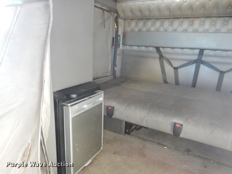 image for item HX9056 2008 Kenworth W900  semi truck