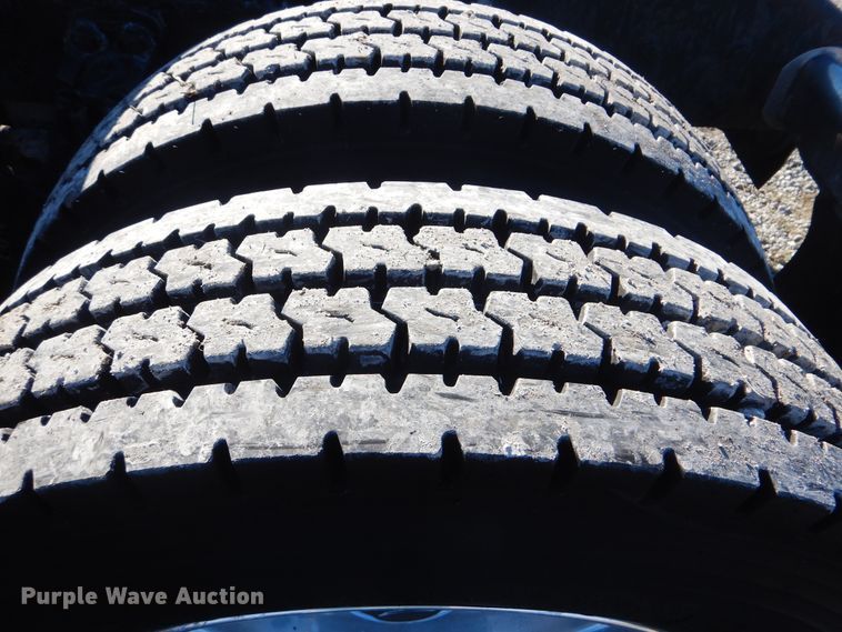 image for item HX9056 2008 Kenworth W900  semi truck