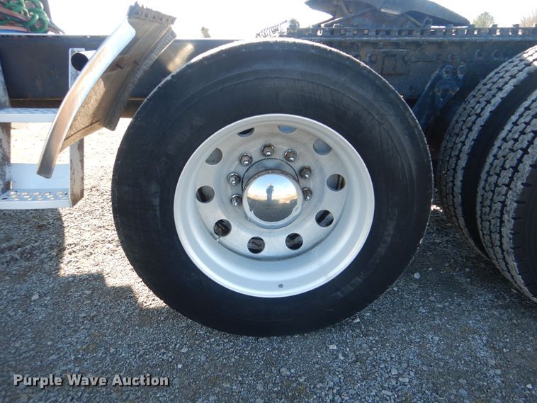 image for item HX9056 2008 Kenworth W900  semi truck