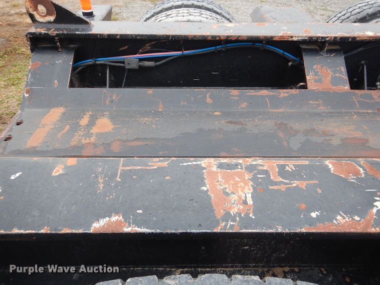 image for item HX9060 2007 Fontaine TH55 lowboy equipment trailer