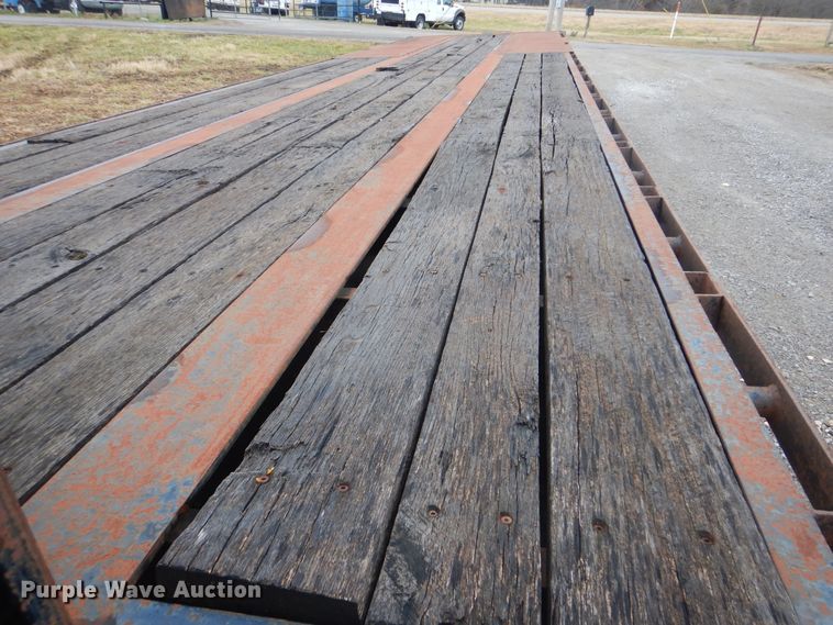 image for item HX9061 2004 Atoka 36-OKLB-35-2 flatbed trailer