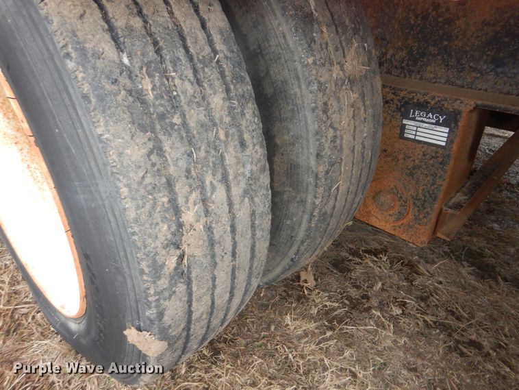 image for item HX9061 2004 Atoka 36-OKLB-35-2 flatbed trailer