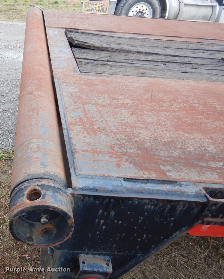 image for item HX9061 2004 Atoka 36-OKLB-35-2 flatbed trailer