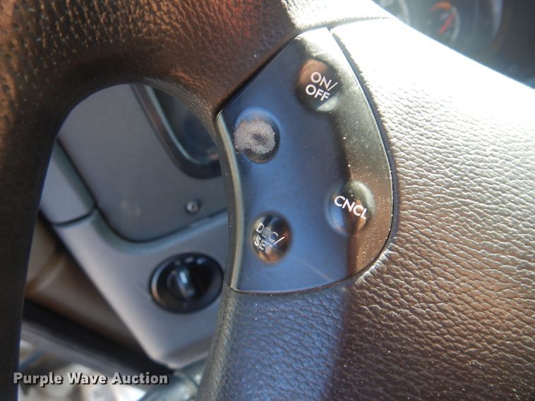 image for item HX9076 2014 Freightliner Cascadia  semi truck