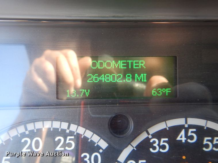 image for item HX9076 2014 Freightliner Cascadia  semi truck