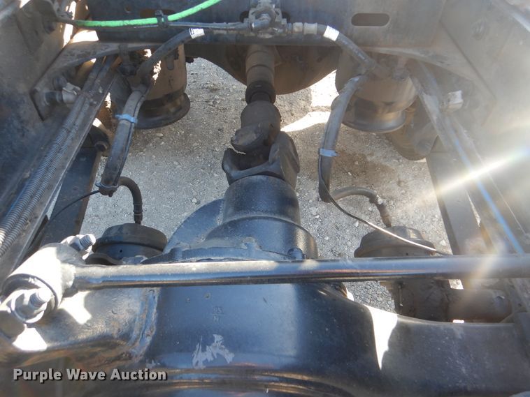 image for item HX9076 2014 Freightliner Cascadia  semi truck