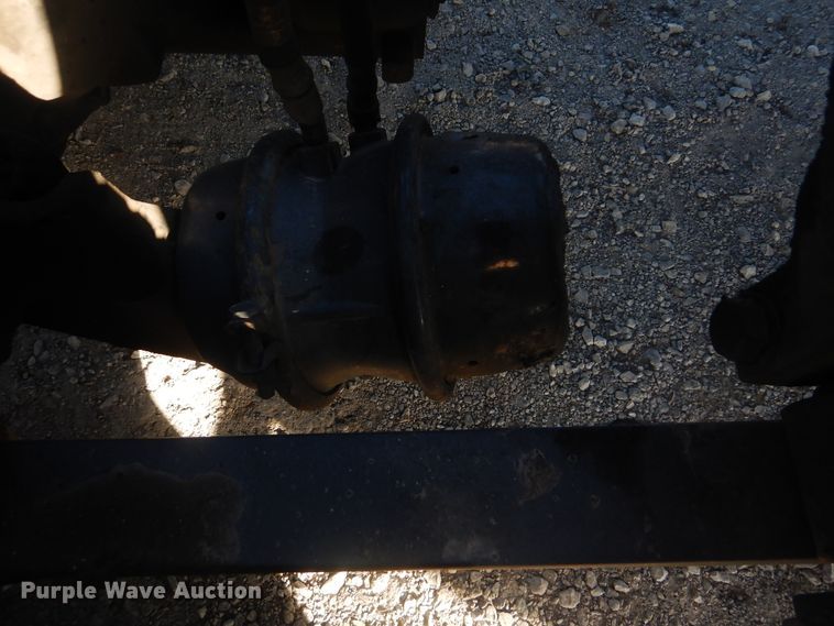 image for item HX9076 2014 Freightliner Cascadia  semi truck