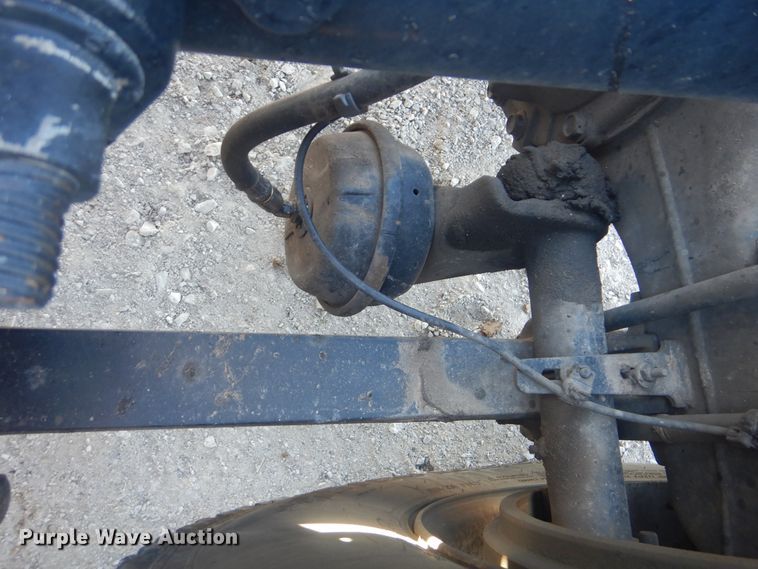 image for item HX9076 2014 Freightliner Cascadia  semi truck