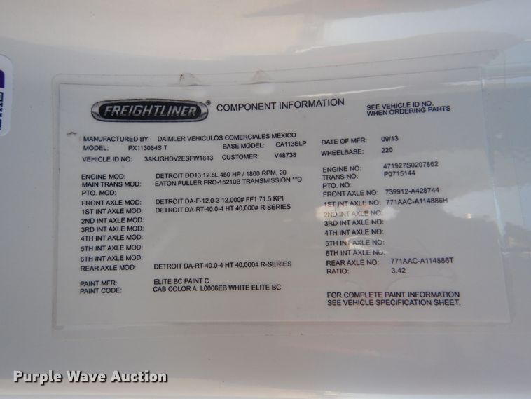 image for item HX9076 2014 Freightliner Cascadia  semi truck