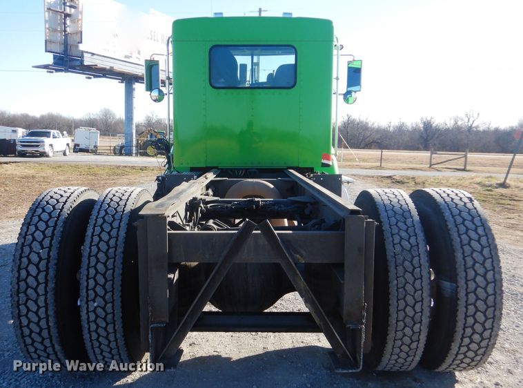 image for item HX9078 2010 Kenworth T370  truck cab and chassis