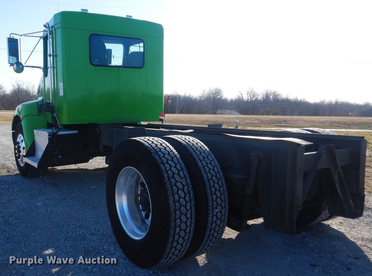 image for item HX9078 2010 Kenworth T370  truck cab and chassis