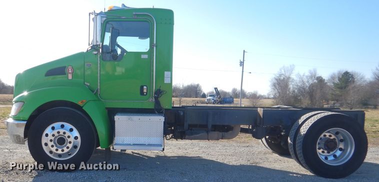 image for item HX9078 2010 Kenworth T370  truck cab and chassis