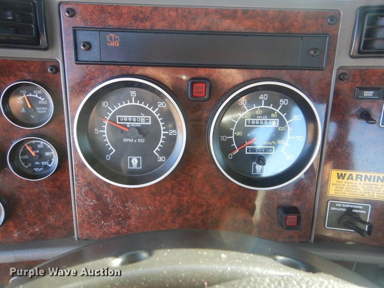 image for item HX9078 2010 Kenworth T370  truck cab and chassis