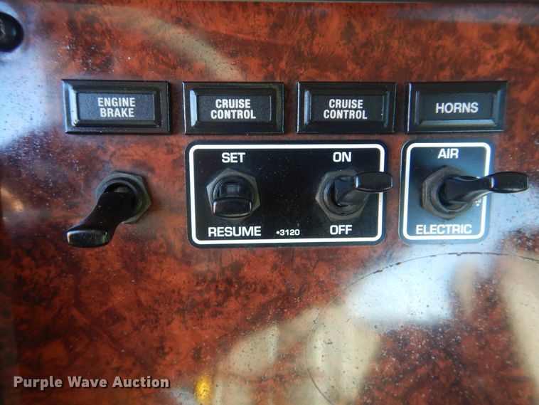 image for item HX9078 2010 Kenworth T370  truck cab and chassis