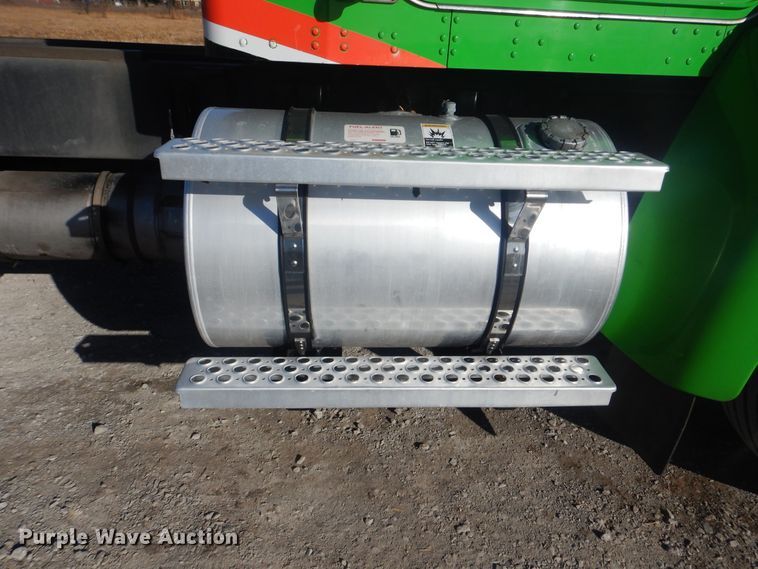 image for item HX9078 2010 Kenworth T370  truck cab and chassis